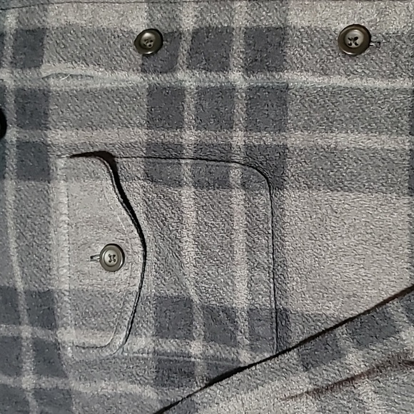 CHAPS Gray Black Plaid Long Sleeve Fleece Flannel Shirt W/Jacket Pockets Medium - Picture 7 of 16